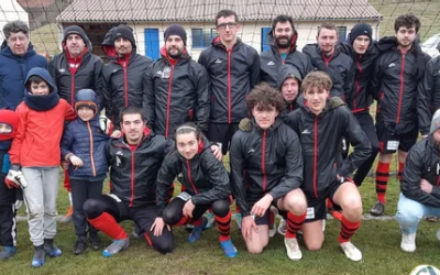 Des coupe-vent offerts aux footballeurs